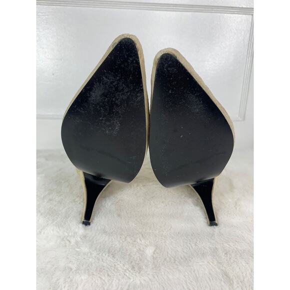 Beige Suede Pointed Toe Ankle Boots With Gold Chain & Stud Detail Womens Sz 7.5 - Picture 8 of 9